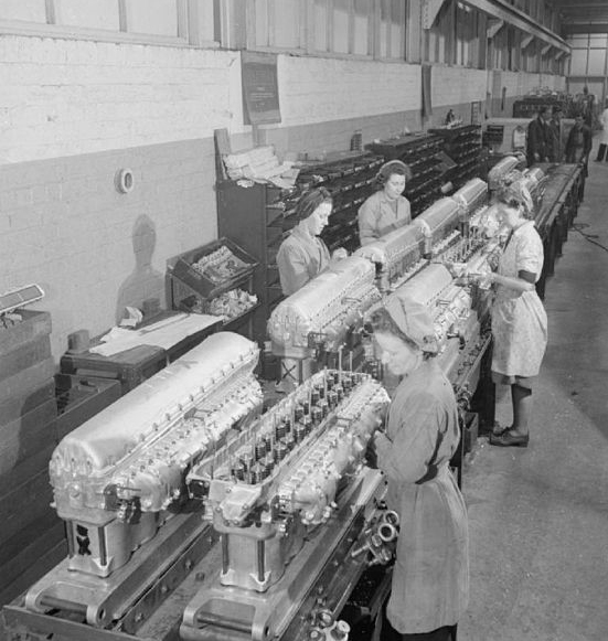 Women working at Hillinton Park during WW2