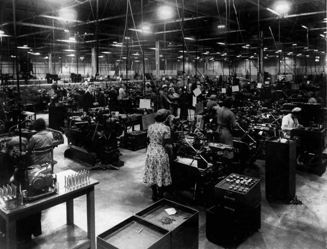 Women working at Hillinton Park during WW2